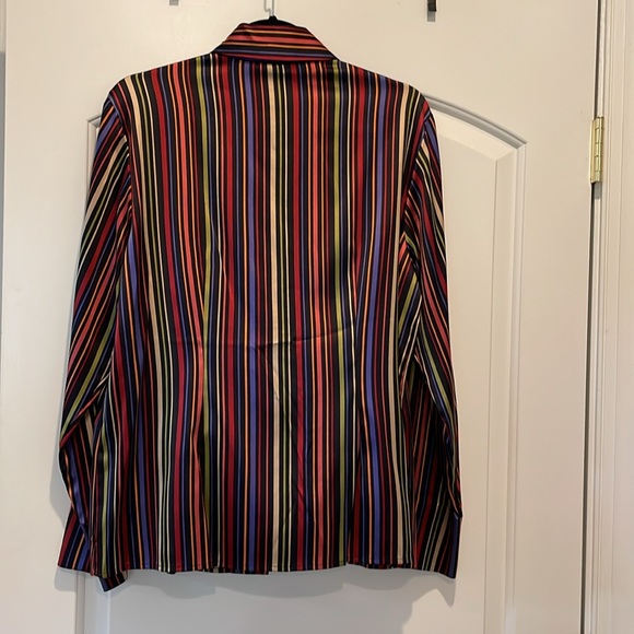 Beautiful Talbots stretch silk multi colored blouse. - Picture 3 of 4